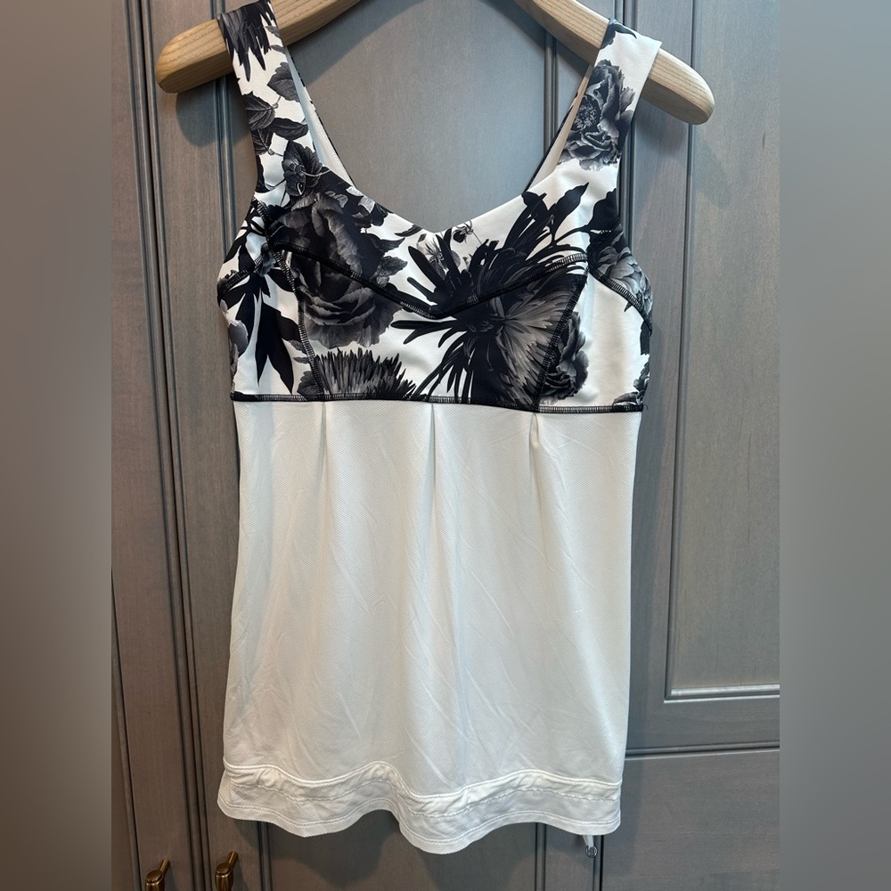 Lululemon Athletica Black and White Floral Camisole